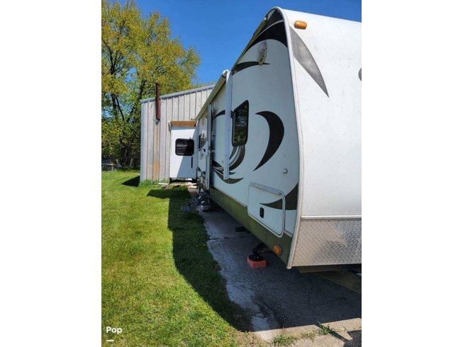 2013 Keystone Cougar 32RESWE - Used Travel Trailer For Sale by Pop RVs in Elkhart, Indiana