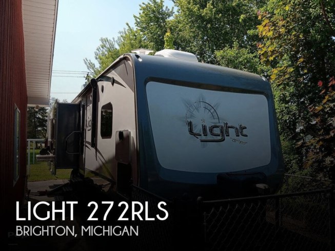Used 2017 Highland Ridge Light 272RLS available in Brighton, Michigan