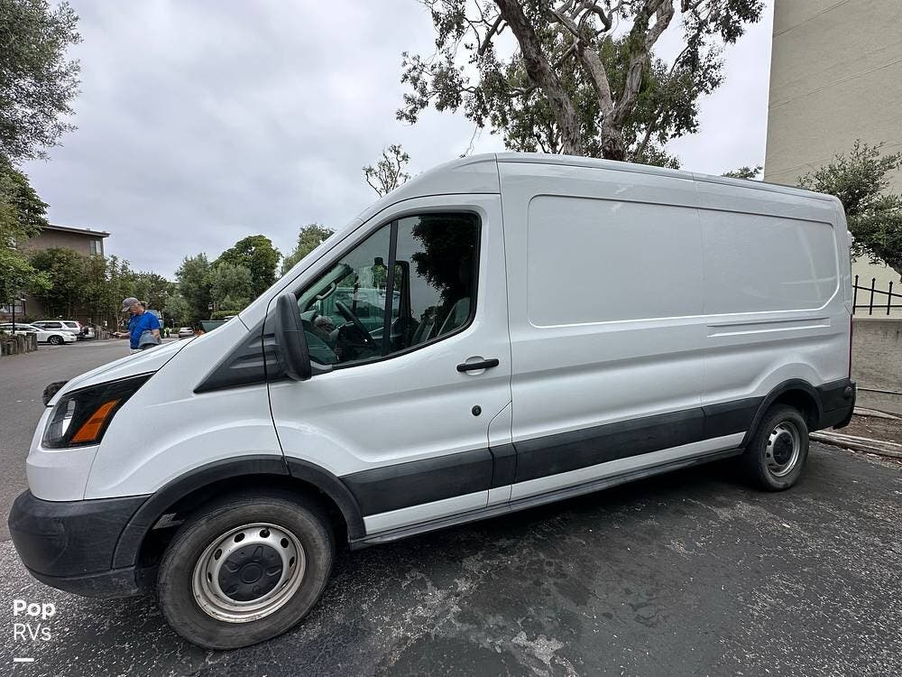 2019 Ford Transit 250 Medium Roof 148WB RV for Sale in Los Angeles, CA