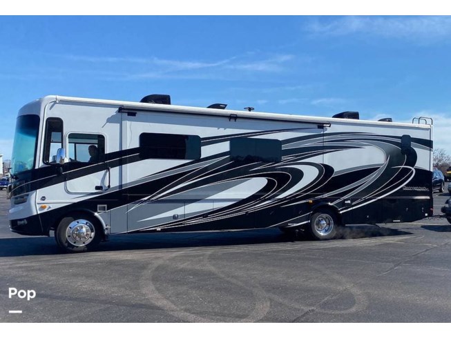 2017 Georgetown XL 369DS by Forest River from Pop RVs in Algonac, Michigan