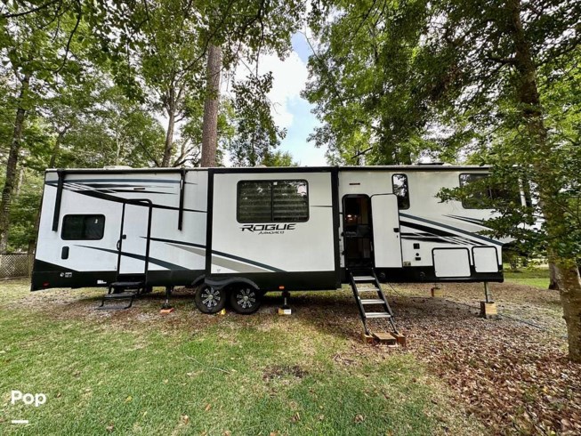 2021 Forest River Vengeance Rogue Armored 351A13 - Used Toy Hauler For Sale by Pop RVs in Conway, South Carolina