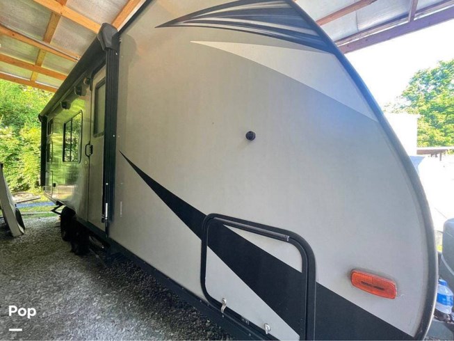 2019 Keystone Bullet Crossfire 2200BH - Used Travel Trailer For Sale by Pop RVs in Meally, Kentucky