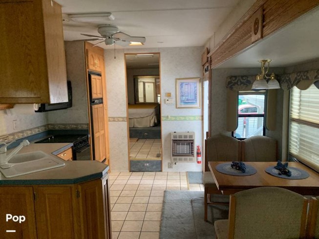 2002 Carriage LS 36CK3 - Used Fifth Wheel For Sale by Pop RVs in Lakewood, Colorado