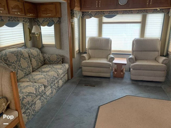 2002 LS 36CK3 by Carriage from Pop RVs in Lakewood, Colorado