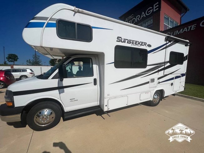 2021 Forest River Sunseeker 2250LE - Used Class C For Sale by Pop RVs in Broken Arrow, Oklahoma