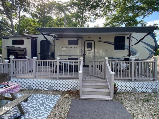 2019 Keystone Montana High Country 362RD - Used Fifth Wheel For Sale by Pop RVs in Bourne, Massachusetts