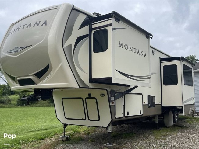 2018 Keystone Montana 3701LK - Used Fifth Wheel For Sale by Pop RVs in Coshocton, Ohio