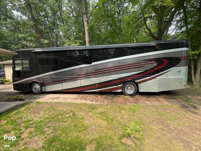 2018 Winnebago Forza 38F - Used Diesel Pusher For Sale by Pop RVs in Livonia, Michigan