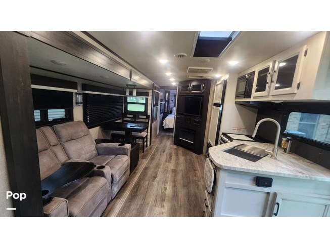 2021 Jayco White Hawk 24MBH - Used Travel Trailer For Sale by Pop RVs in Newark, Texas