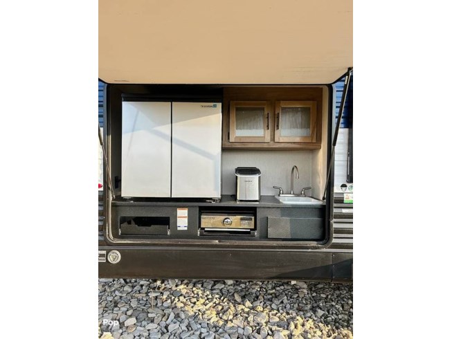 2023 Forest River Cherokee Limited 294GEBG - Used Travel Trailer For Sale by Pop RVs in Marksville, Louisiana