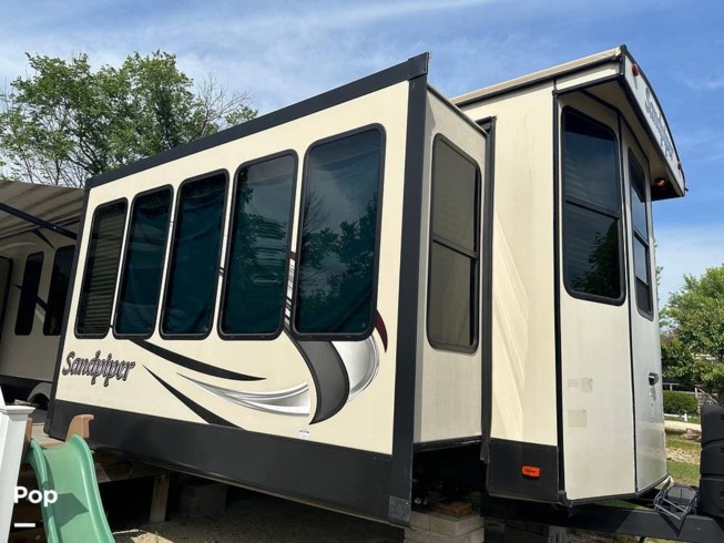 2019 Forest River Sandpiper 385FKBH - Used Travel Trailer For Sale by Pop RVs in Kewaskum, Wisconsin