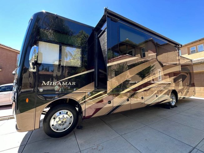 2020 Thor Motor Coach Miramar 35.2 - Used Class A For Sale by Pop RVs in Winchester, California