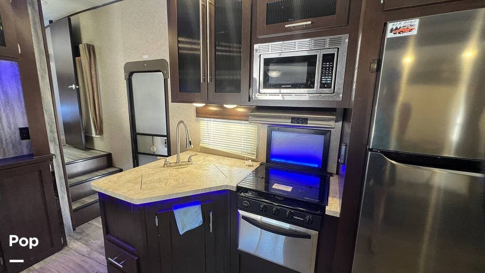 Used 2017 Cherokee Arctic Wolf 255DRL4 available in Willis, Texas