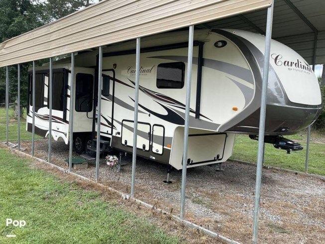 2016 Forest River Cardinal 3250RL - Used Fifth Wheel For Sale by Pop RVs in Gibsland, Louisiana