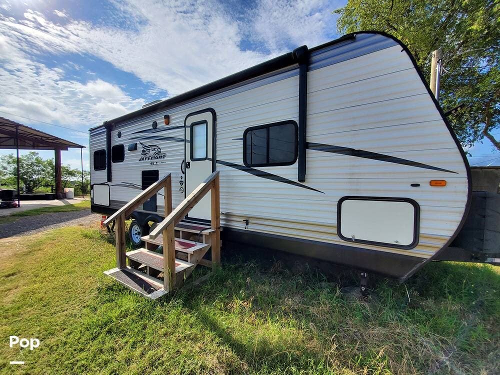 2017 Jayco Jay Flight 245RLSW RV for Sale in Mount Calm, TX 76673