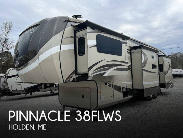 Used 2019 Jayco Pinnacle 38FLWS available in Holden, Maine