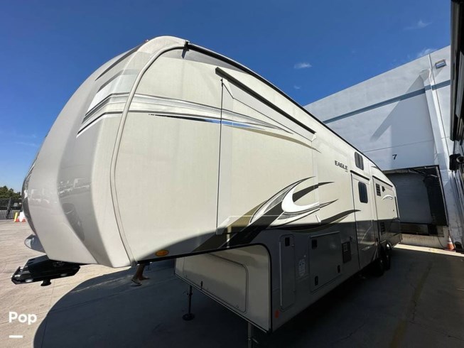 2020 Eagle 355MBQS by Jayco from Pop RVs in Rancho Cucamonga, California