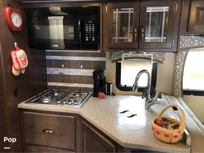 2019 Chateau 31E by Thor Motor Coach from Pop RVs in Grand Junction, Colorado