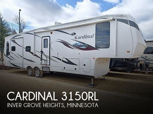 Used 2011 Forest River Cardinal 3150RL available in Inver Grove Heights, Minnesota