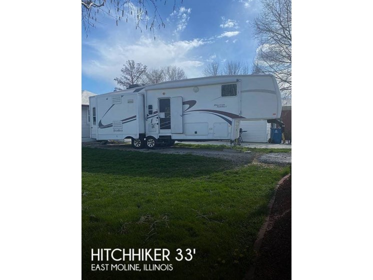 Used 2008 Nu-Wa Hitchhiker Discover America 331RSB available in East Moline, Illinois