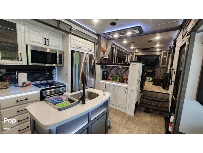 2022 Keystone Montana 3763BP - Used Fifth Wheel For Sale by Pop RVs in Fort Worth, Texas