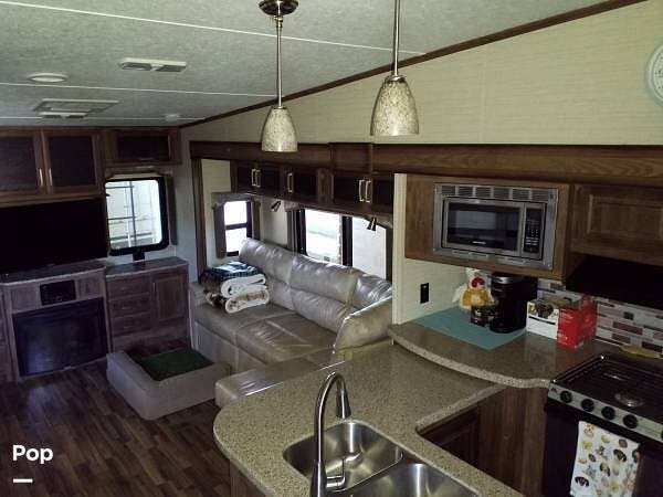 2017 Cougar 327RES by Keystone from Pop RVs in Grants Pass, Oregon