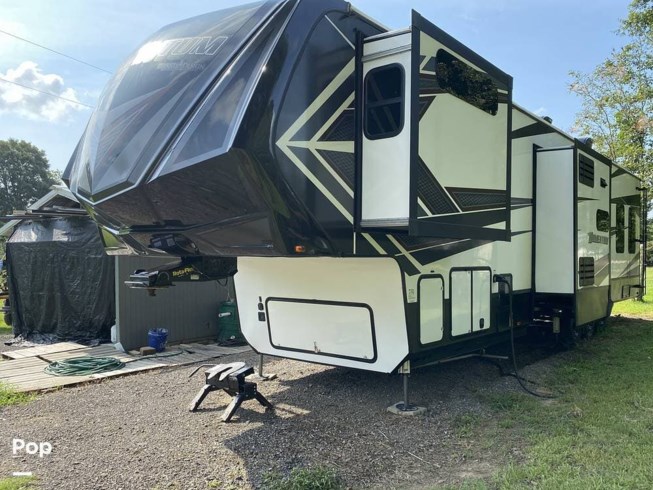 2019 Grand Design Momentum 397TH - Used Toy Hauler For Sale by Pop RVs in Lafayette, Louisiana