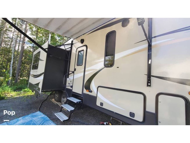 2018 Keystone Cougar 28SGS - Used Fifth Wheel For Sale by Pop RVs in Hermon, Maine