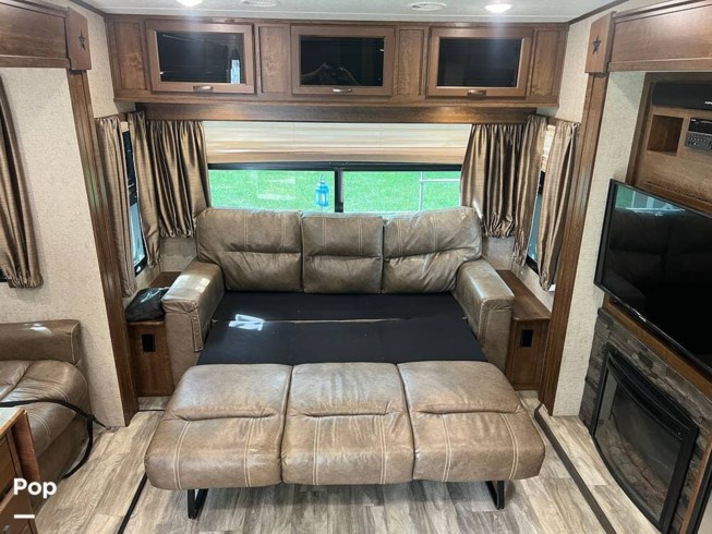 2017 Light 297RLS by Highland Ridge from Pop RVs in Wood River, Illinois
