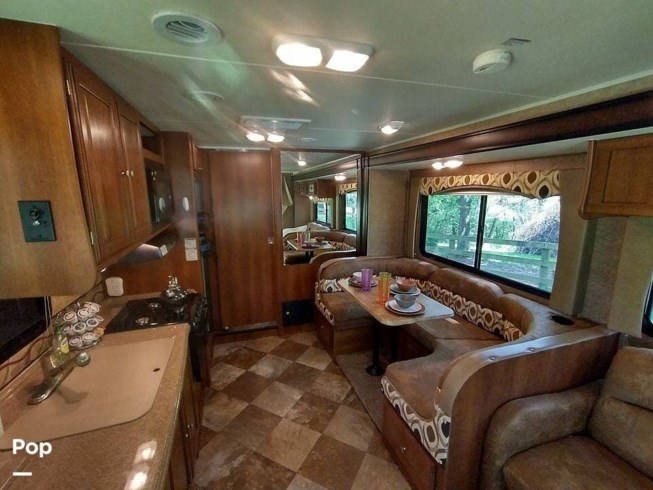 2013 Coachmen Leprechaun 319DS - Used Class C For Sale by Pop RVs in Prairie Grove, Arkansas