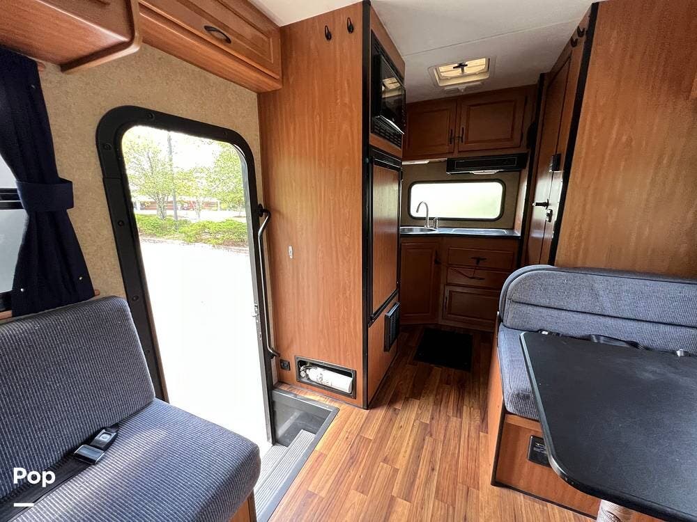 2017 Thor Motor Coach Majestic 19G RV for Sale in Durham, NC 27705 ...