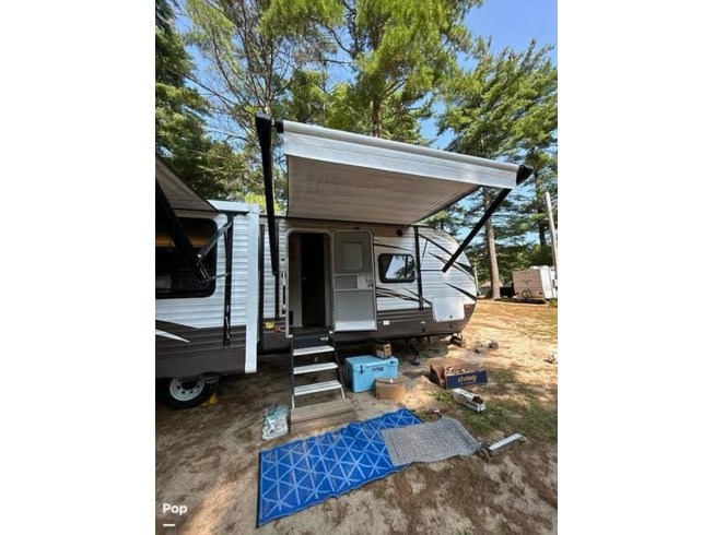 2019 Forest River Wildwood 27RE - Used Travel Trailer For Sale by Pop RVs in Plymouth, Massachusetts