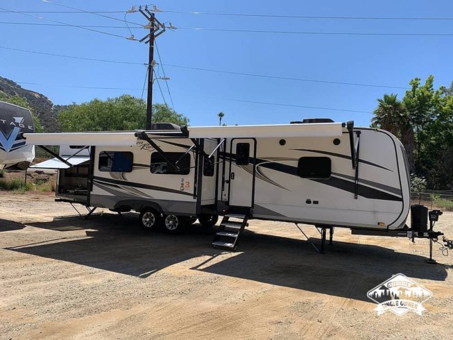 2022 Highland Ridge Open Range 338BHS - Used Travel Trailer For Sale by Pop RVs in Temecula, California