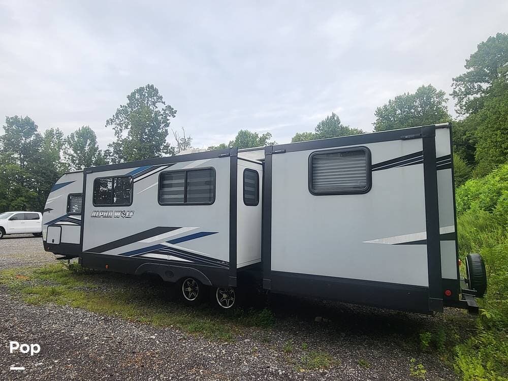 Used 2021 Cherokee Alpha Wolf 33BH-L available in Glenmoore, Pennsylvania