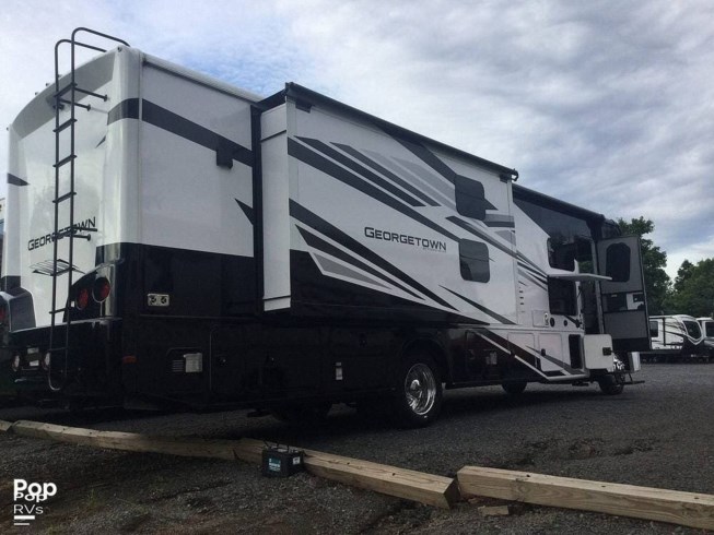 2021 Georgetown GT5 36B5 by Forest River from Pop RVs in Warrenton, Virginia