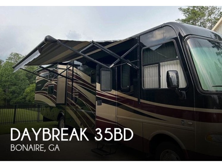 Used 2011 Thor Motor Coach Daybreak 35BD available in Bonaire, Georgia