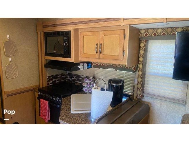 2016 Chateau 29G by Thor Motor Coach from Pop RVs in Edmond, Oklahoma