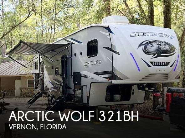 Used 2022 Cherokee Arctic Wolf 321BH available in Vernon, Florida