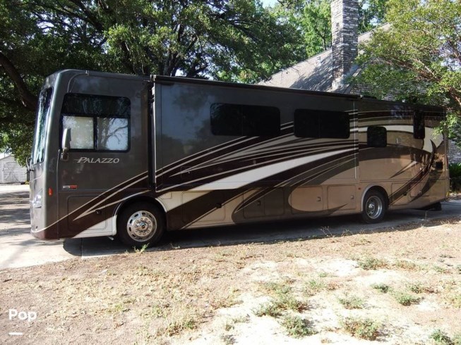 2017 Palazzo 36.3 by Thor Motor Coach from Pop RVs in Windcrest, Texas