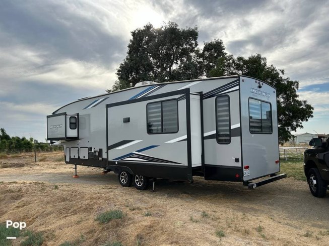 2021 Forest River Cherokee Arctic Wolf 3550 Suite Limited - Used Fifth Wheel For Sale by Pop RVs in Visalia, California