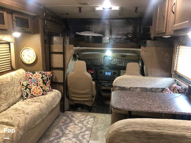 2017 Coachmen Freelander 31BH - Used Class C For Sale by Pop RVs in Fort Lauderdale, Florida