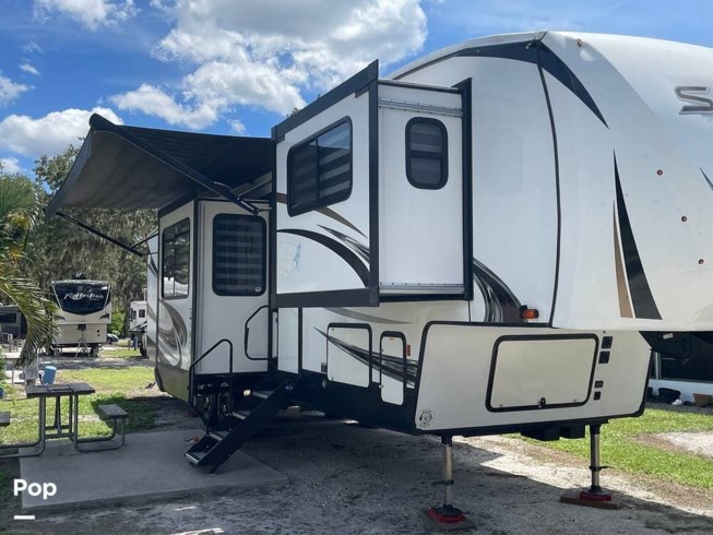 2021 Forest River Sabre 37FLH - Used Fifth Wheel For Sale by Pop RVs in Palmetto, Florida