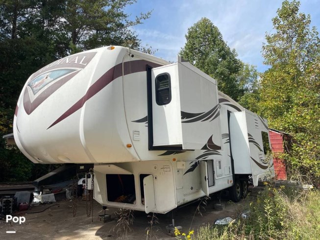 2013 Cardinal 3030RS by Forest River from Pop RVs in Cleveland, Georgia