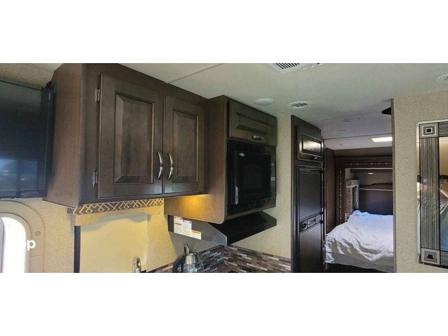 2017 Thor Motor Coach Four Winds 24HL - Used Class C For Sale by Pop RVs in Spokane, Washington