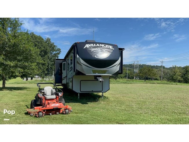 2015 Avalanche 331RE by Keystone from Pop RVs in Kingston Springs, Tennessee