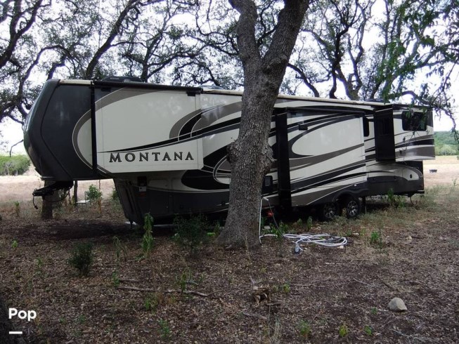 2017 Keystone Montana 3791RD - Used Fifth Wheel For Sale by Pop RVs in Bulverde, Texas