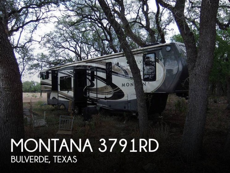 Used 2017 Keystone Montana 3791RD available in Bulverde, Texas