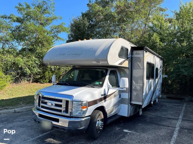 2015 Thor Motor Coach Four Winds 28Z - Used Class C For Sale by Pop RVs in Toms River, New Jersey