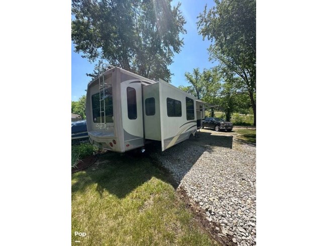 2012 Heartland Big Country 3650RL - Used Fifth Wheel For Sale by Pop RVs in Meta, Missouri