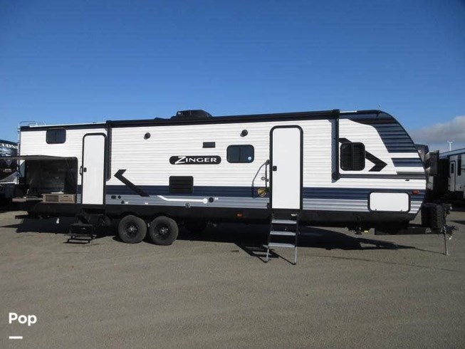 2022 CrossRoads Zinger 328SB - Used Travel Trailer For Sale by Pop RVs in Spring Hill, Kansas